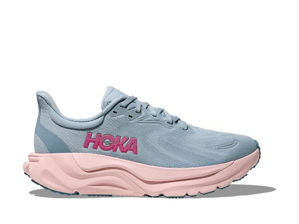 NEW HOKA women's arahi 8 running shoes in drizzle / petal